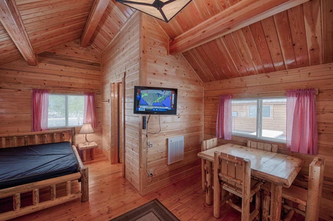 Yellowstone Grizzly Rv Park And Cabins Villa West Yellowstone Exterior foto