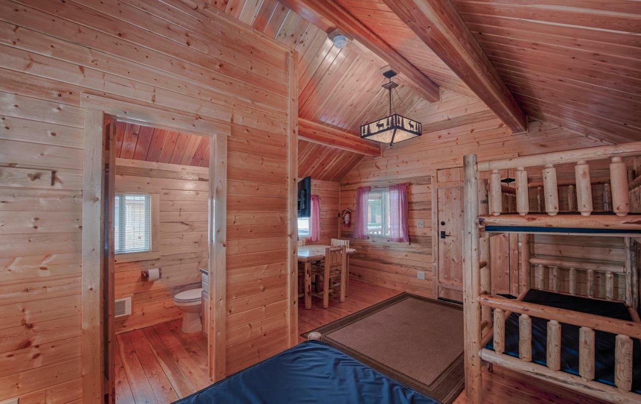 Yellowstone Grizzly Rv Park And Cabins Villa West Yellowstone Exterior foto